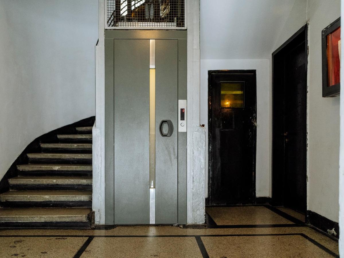 Beautiful Modern Studio - Cismigiu Park - Netflix Bucharest Exterior photo